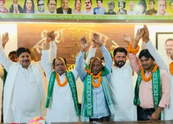 खगड़िया में जदयू छोड़—दिलीप दास ने सैकड़ों कार्यकर्ताओं संग राष्ट्रीय जनता दल का थामा हाथ, SC/ST प्रकोष्ठ की कमान मिलते ही बदलेगा पूरा सियासी खेल!