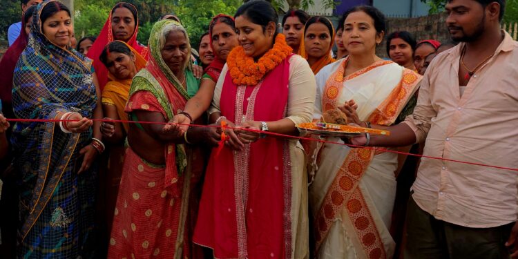 खगड़िया में विकास का बिगुल: 33 लाख की लागत से वार्ड-27 और 36 में दो शानदार सड़कों का लोकार्पण, कीचड़-जमाव से मुक्ति, जनता को मिली बड़ी राहत