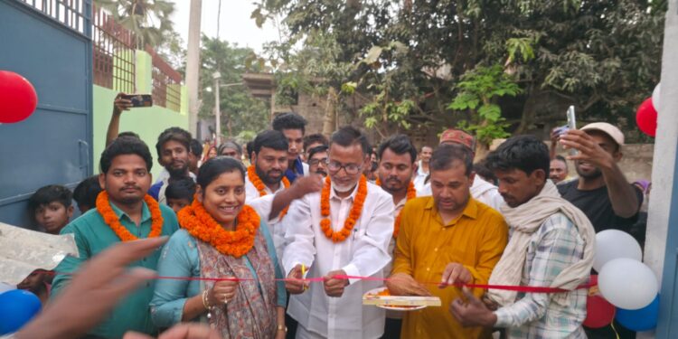 वार्ड-37 में विकास का ऐतिहासिक अध्याय: अर्चना कुमारी के नेतृत्व में मस्जिद परिसर में आधुनिक शौचालय और सुदृढ़ चहारदीवारी का भव्य लोकार्पण, स्वच्छता-सुरक्षा की नई पहचान बना पूर्वी हरदासचक