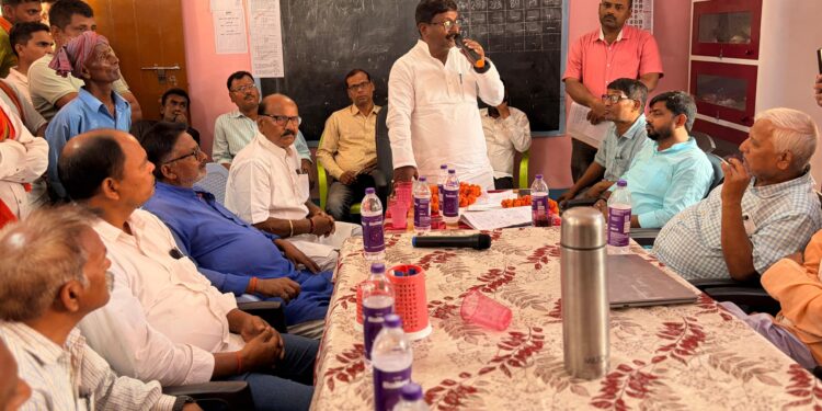 हर बेटी पढ़ेगी, तभी खगड़िया बढ़ेगा” : उत्क्रमित कन्या मध्य विद्यालय की बैठक में सदर विधायक बबलू कुमार मंडल का बड़ा संदेश, छात्राओं की समस्याओं पर गंभीर मंथन, विद्यालय विकास और बेहतर