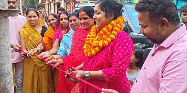 खगड़िया में विकास की तेज़ रफ़्तार —वार्ड 27 में 24.66 लाख की पीसीसी सड़क का भव्य लोकार्पण, वार्ड 26 में ऐतिहासिक कुएं के जीर्णोद्धार से बदली तस्वीर, नगर परिषद की योजनाओं से पूरे शहर में उत्साह और नई उम्मीदों की लहर!