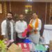 खगड़िया नगर परिषद क्षेत्र की पेयजल समस्याओं को लेकर सांसद राजेश वर्मा ने बिहार सरकार के पीएचईडी मंत्री संजय सिंह से मुलाकात कर मुद्दा उठाया। इस बैठक में सभापति प्रतिनिधि ज्योतिष मिश्रा ने भी नगर क्षेत्र के विभिन्न जमीनी समस्याओं को विस्तार से रखा।