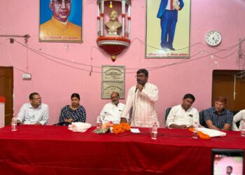 “जिस बच्चे के हाथ में किताब, उसी का भविष्य होगा लाजवाब” : खगड़िया में सदर विधायक बबलू मंडल का छात्रों को बड़ा संदेश, बोले— बुरी संगति और नशे से दूर रहकर पढ़ाई पर दें ध्यान, शिक्षा ही बदल सकती है परिवार, समाज और पूरे जिले की तस्वीर