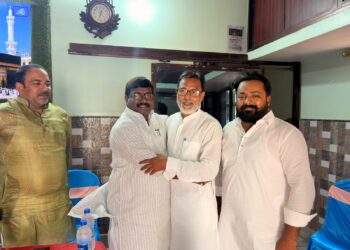 ईद-उल-जोहा पर सदर विधायक बबलू मंडल का सौहार्द संदेश : खगड़िया से माड़र तक पहुंचकर लोगों को दी मुबारकबाद, कहा— गंगा-जमुनी तहजीब और सर्व धर्म समभाव ही जिले की असली पहचान