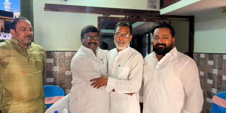 ईद-उल-जोहा पर सदर विधायक बबलू मंडल का सौहार्द संदेश : खगड़िया से माड़र तक पहुंचकर लोगों को दी मुबारकबाद, कहा— गंगा-जमुनी तहजीब और सर्व धर्म समभाव ही जिले की असली पहचान