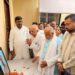 “समाजवादी विचारधारा के प्रखर प्रहरी अरविंद मोहन को अंतिम नमन: श्राद्धकर्म में उमड़ा जनसैलाब, मंत्री श्रवण कुमार व विधायक बबलू मंडल समेत राजनीतिक-सामाजिक जगत की हस्तियों ने दी भावभीनी श्रद्धांजलि; कहा— खगड़िया और जदयू परिवार के लिए अपूरणीय क्षति”