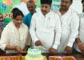 राजद कार्यालय में धूमधाम से मनाया गया पूर्व मुख्यमंत्री लालू प्रसाद यादव का 79वां जन्मदिन…गरीब-शोषित और वंचित समाज के लोगों को समाज की मुख्यधारा में लाकर गरीबों के मसीहा ने सबका किया कल्याण:मनोहर यादव