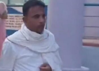 खगड़िया के परबत्ता CO दफ्तर में गुंडागर्दी,रंगदारी नहीं देने पर फाड़े दस्तावेज,दी जातिसूचक गाली,मुख्य आरोपी अनुज सिंह गिरफ्तार,3 फरार,SC/ST एक्ट समेत गंभीर धाराओं में FIR