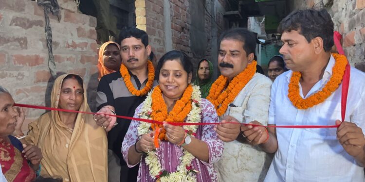 ऐतिहासिक क्षण! खगड़िया में विकास का महा-धमाका: नगर सभापति अर्चना कुमारी ने किया ₹16.36 लाख की आरसीसी नाला और पीसीसी सड़क का भव्य उद्घाटन; अब घुटने भर पानी और कीचड़ से मिलेगी हमेशा के लिए मुक्ति
