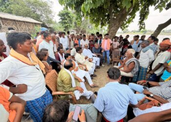 बेलौर में विकास का बड़ा ऐलान: विधायक बबलू कुमार मंडल ने निजी कोष से पीपा पुल निर्माण का किया शुभारंभ, वर्षों से परेशान हजारों ग्रामीणों को मिलेगी राहत, बोले—बच्चों की पढ़ाई, किसानों की खेती और आम लोगों की सुविधा हमारी पहली प्राथमिकता