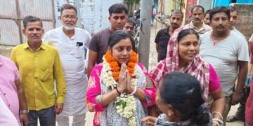 खगड़िया नगर परिषद के विकास अभियान को मिली नई उड़ान: पोस्ट ऑफिस रोड स्थित काली मंदिर गली में ₹21.88 लाख की लागत से पीसीसी सड़क एवं आरसीसी नाला निर्माण योजना का हुआ भव्य शिलान्यास, नगर सभापति अर्चना कुमारी ने कहा—हर वार्ड में बिना भेदभाव होगा विकास, वर्षों पुरानी जर्जर सड़क और जलजमाव की समस्या से मिलेगी स्थायी मुक्ति