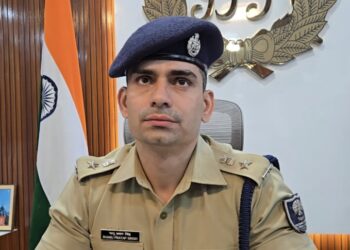 खगड़िया में अपराधियों पर पुलिस का बड़ा प्रहार! 24 घंटे में 23 गिरफ्तार, 139.74 लीटर शराब जब्त, 33 BW-NBW/कुर्की-इश्तेहार का निष्पादन, 445 वाहनों की जांच—SP के निर्देश पर ताबड़तोड़ एक्शन!