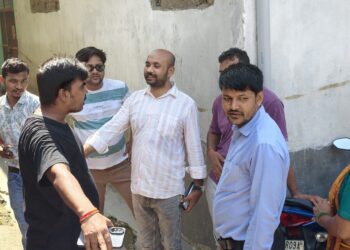 वार्ड 38-39 में जनता के बीच पहुंचे सभापति प्रतिनिधि ज्योतिष मिश्रा, गली-मोहल्लों में घूमकर लिया जायजा, शिकायत को गंभीरता से सुना और समाधान का दिलाया भरोसा—बोले, जनता के दरवाजे तक पहुंचेगा नगर परिषद, विकास से कोई वार्ड नहीं रहेगा अछूता