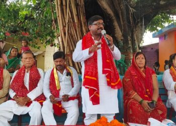 चैधा बन्नी में 24 घंटे तक गूंजेगा राम नाम का जयघोष, सदर विधायक बबलू मंडल ने फीता काटकर किया भव्य रामधुन महायज्ञ का उद्घाटन; उमड़ी श्रद्धालुओं की भारी भीड़, भक्तिमय हुआ पूरा इलाका, बोले—रामधुन से शुद्ध होता है सामाजिक वातावरण और नकारात्मक शक्तियों का होता है क्षरण